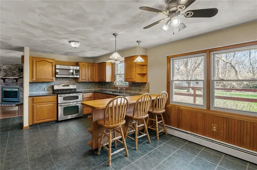 9 Greenview Street Cumberland RI 02864