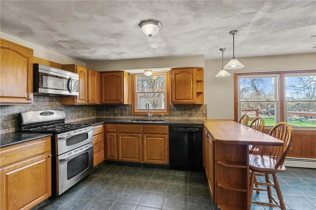 9 Greenview Street Cumberland RI 02864