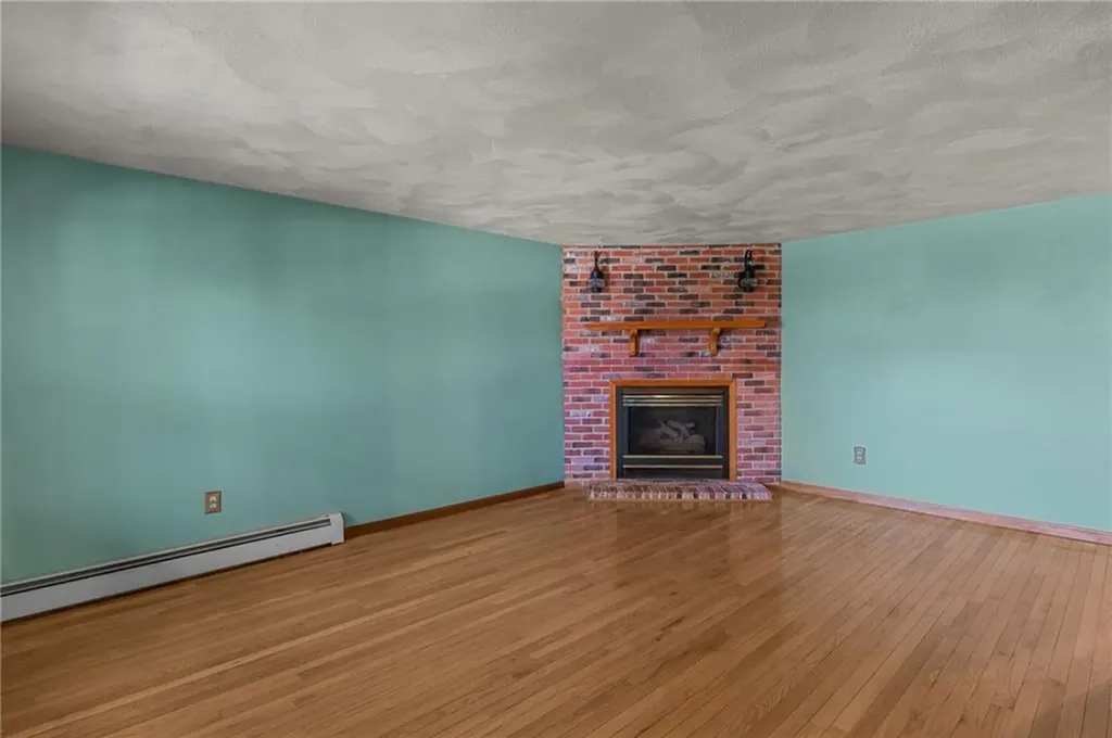 9 Greenview Street Cumberland RI 02864