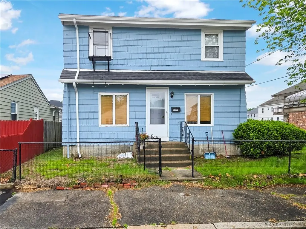 106 Baxter Street Pawtucket RI 02861