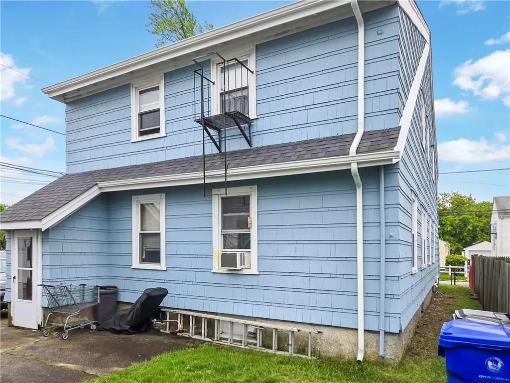 106 Baxter Street Pawtucket RI 02861