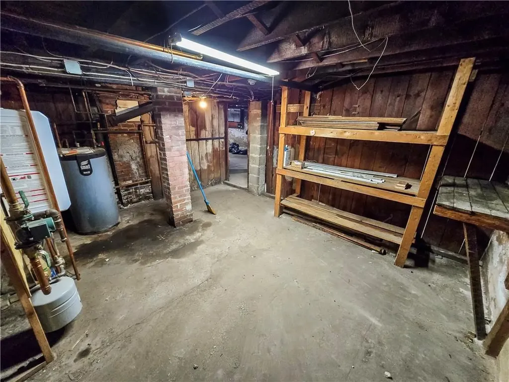 106 Baxter Street Pawtucket RI 02861