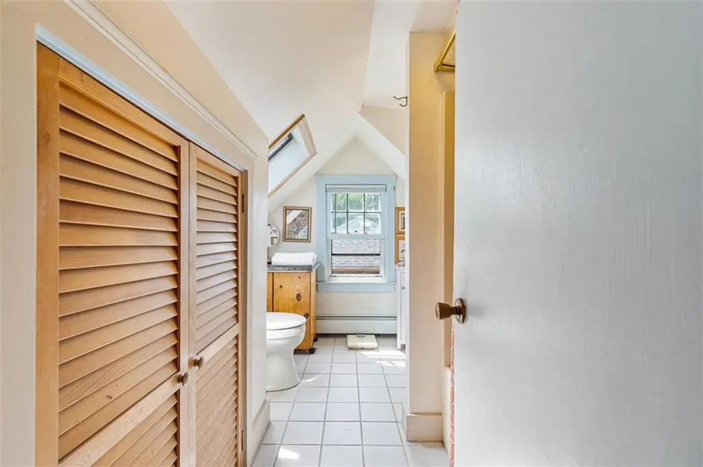 74 Third Street Newport RI 02840