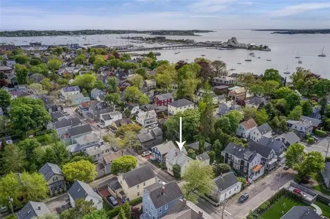 74 Third Street Newport RI 02840