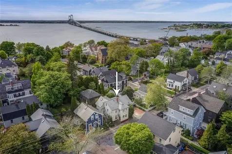 74 Third Street Newport RI 02840