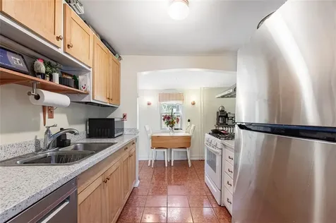 74 Third Street Newport RI 02840