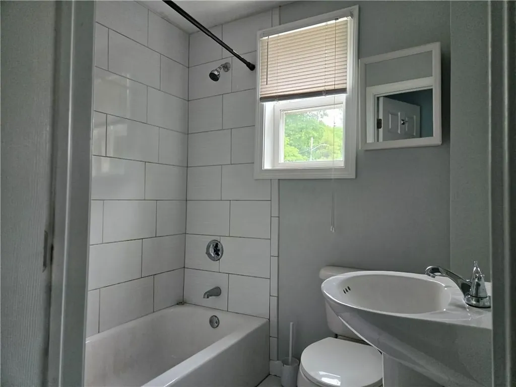 34 36 Boyle Avenue Cumberland RI 02864