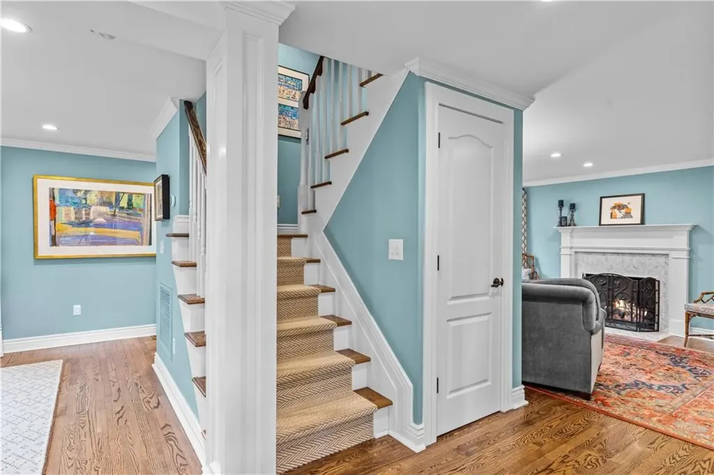 36 Ferry Lane Barrington RI 02806