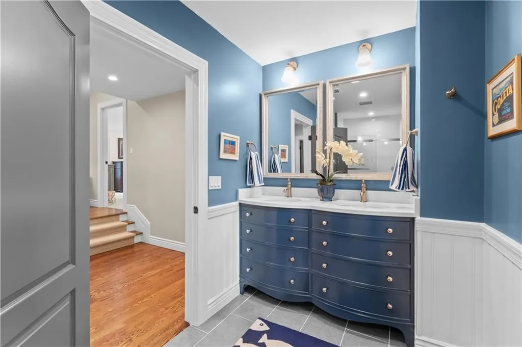 36 Ferry Lane Barrington RI 02806