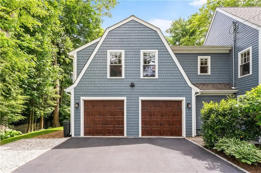 36 Ferry Lane Barrington RI 02806