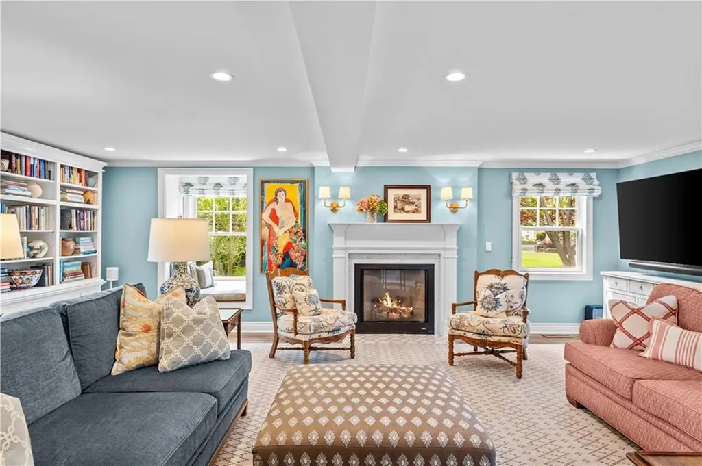 36 Ferry Lane Barrington RI 02806