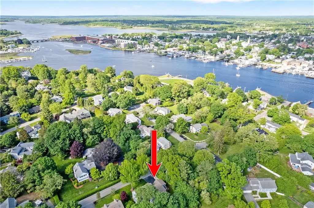 36 Ferry Lane Barrington RI 02806