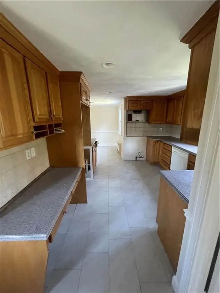 80 Frontier Road Warwick RI 02889