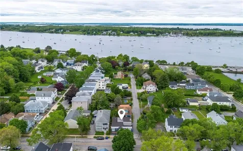 413 High Street Bristol RI 02809