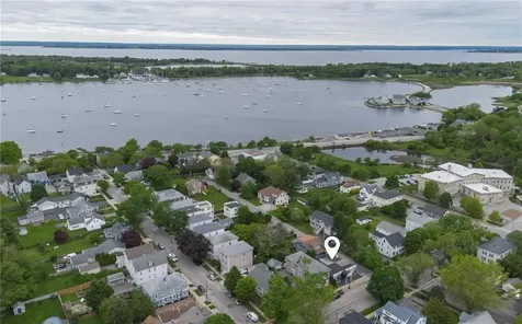 413 High Street Bristol RI 02809