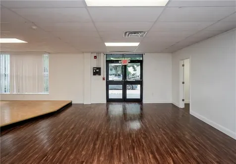 413 High Street Bristol RI 02809