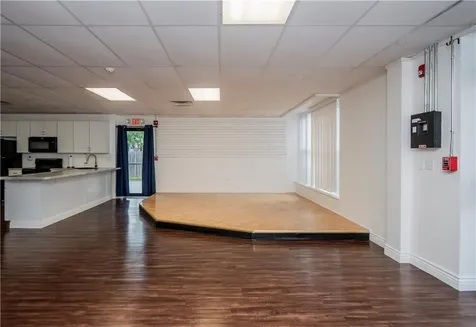 413 High Street Bristol RI 02809