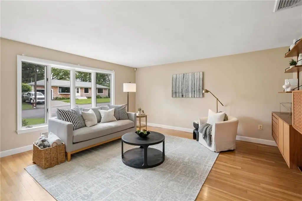 45 Landon Road Warwick RI 02888