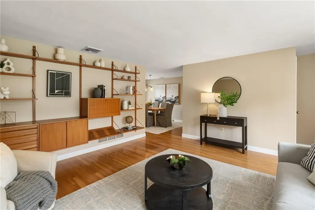 45 Landon Road Warwick RI 02888