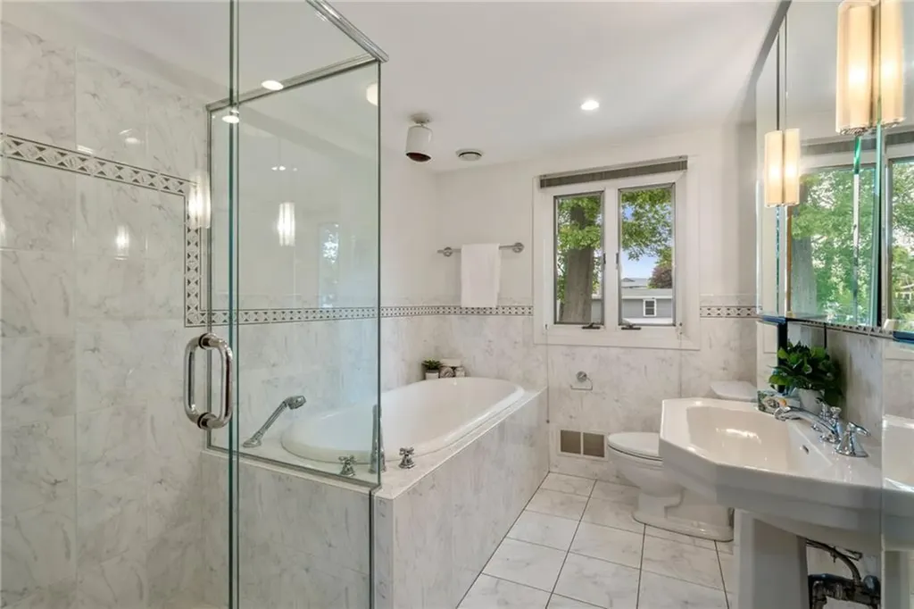 45 Landon Road Warwick RI 02888