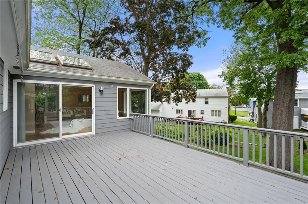45 Landon Road Warwick RI 02888