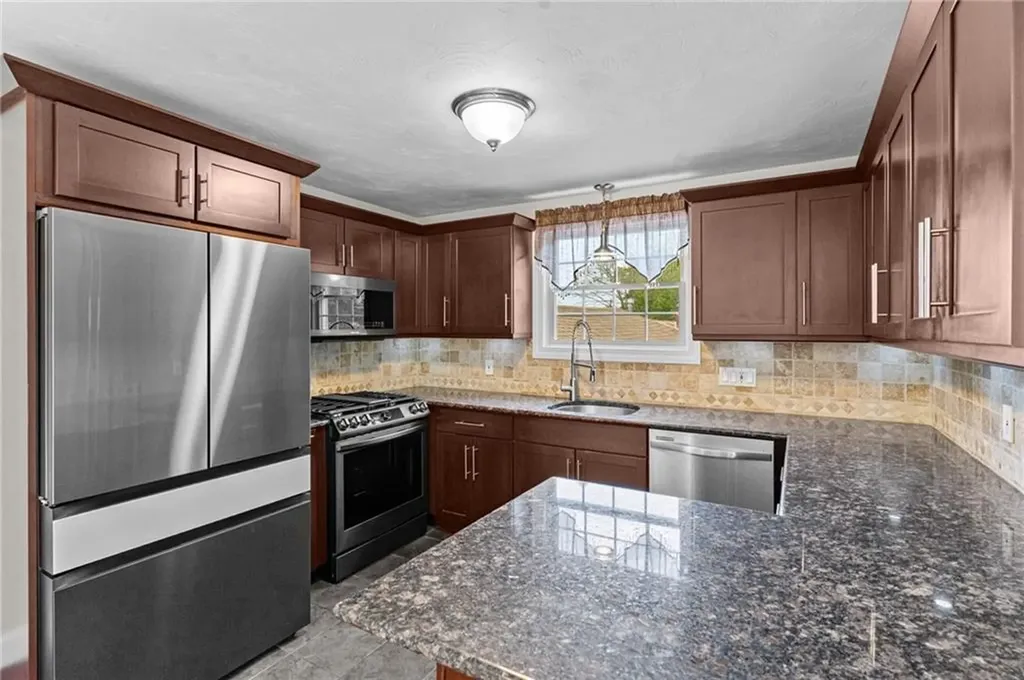 688 Greenville Avenue Johnston RI 02919