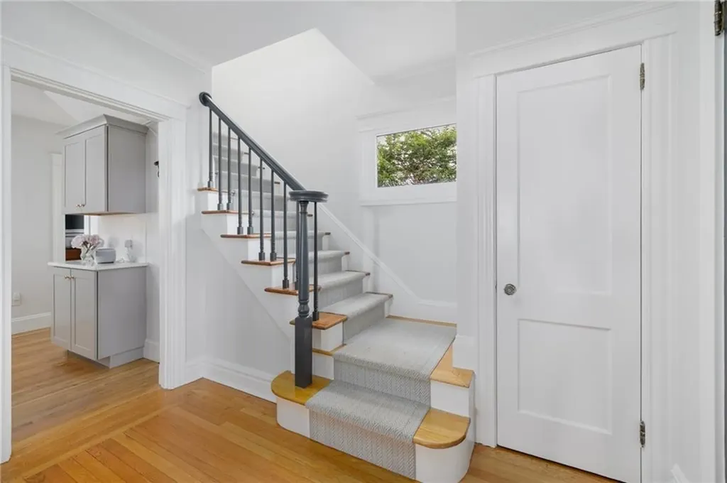 163 Oak Hill Avenue Pawtucket RI 02860