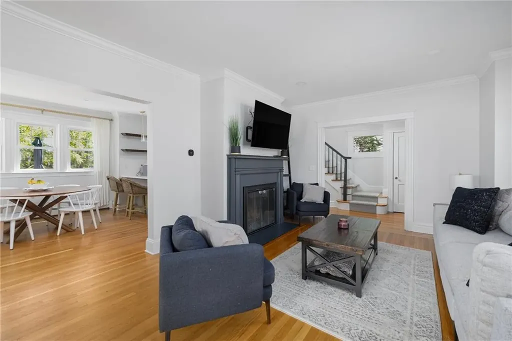 163 Oak Hill Avenue Pawtucket RI 02860
