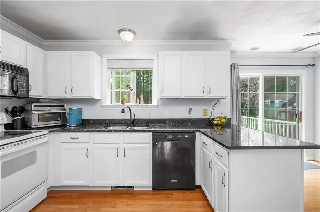 3 Walker Lane Coventry RI 02816