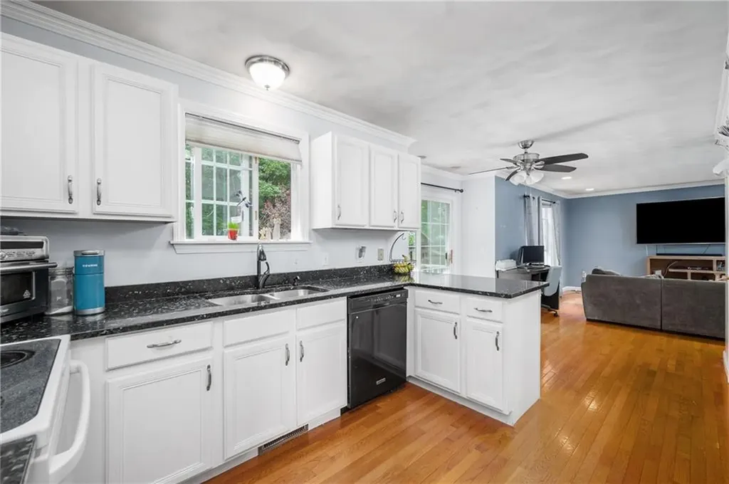 3 Walker Lane Coventry RI 02816