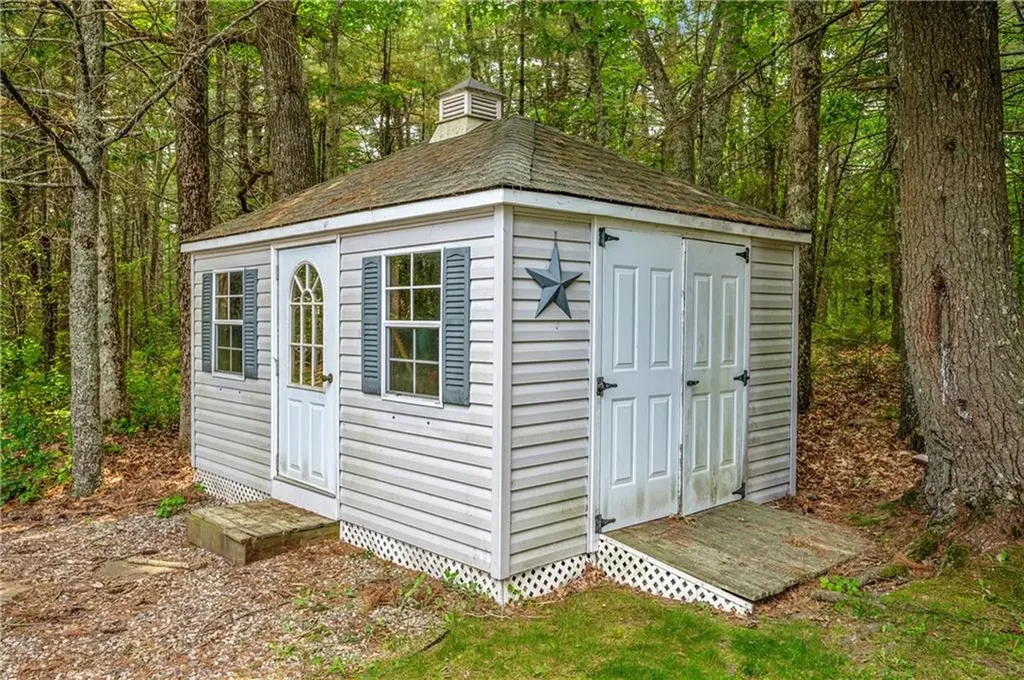 3 Walker Lane Coventry RI 02816