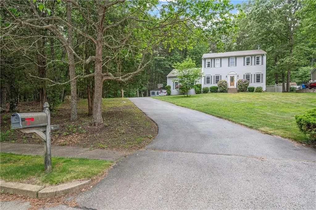 3 Walker Lane Coventry RI 02816