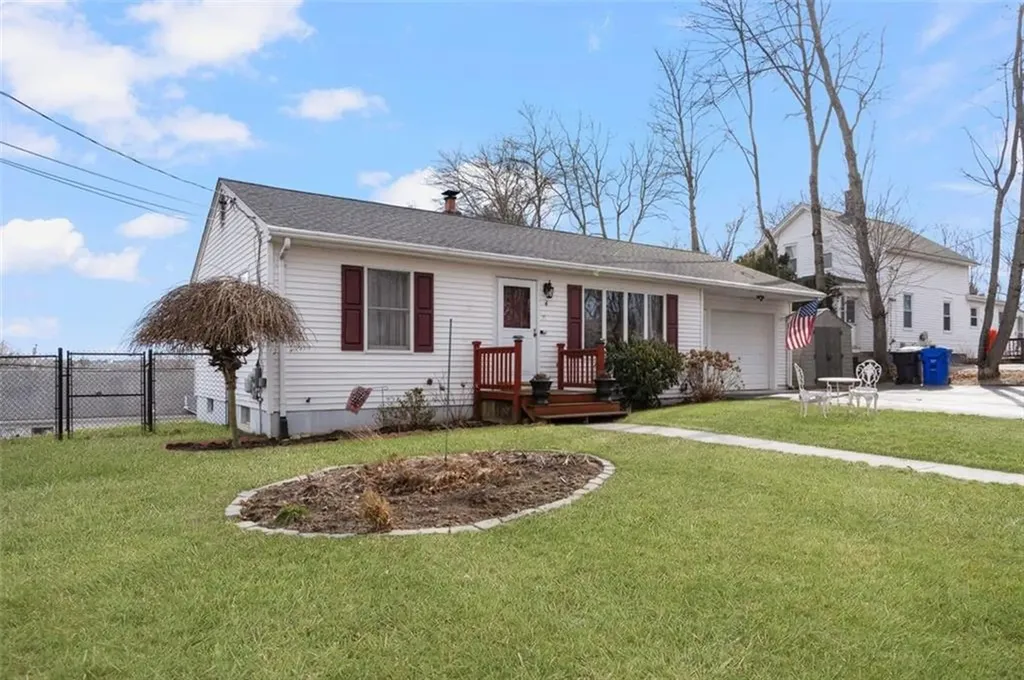 4 Aberdeen Street West Warwick RI 02893