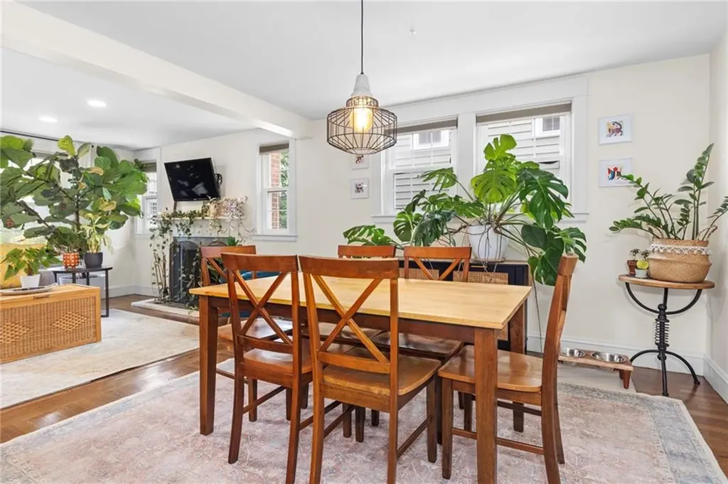 405 Eaton Street Providence RI 02908