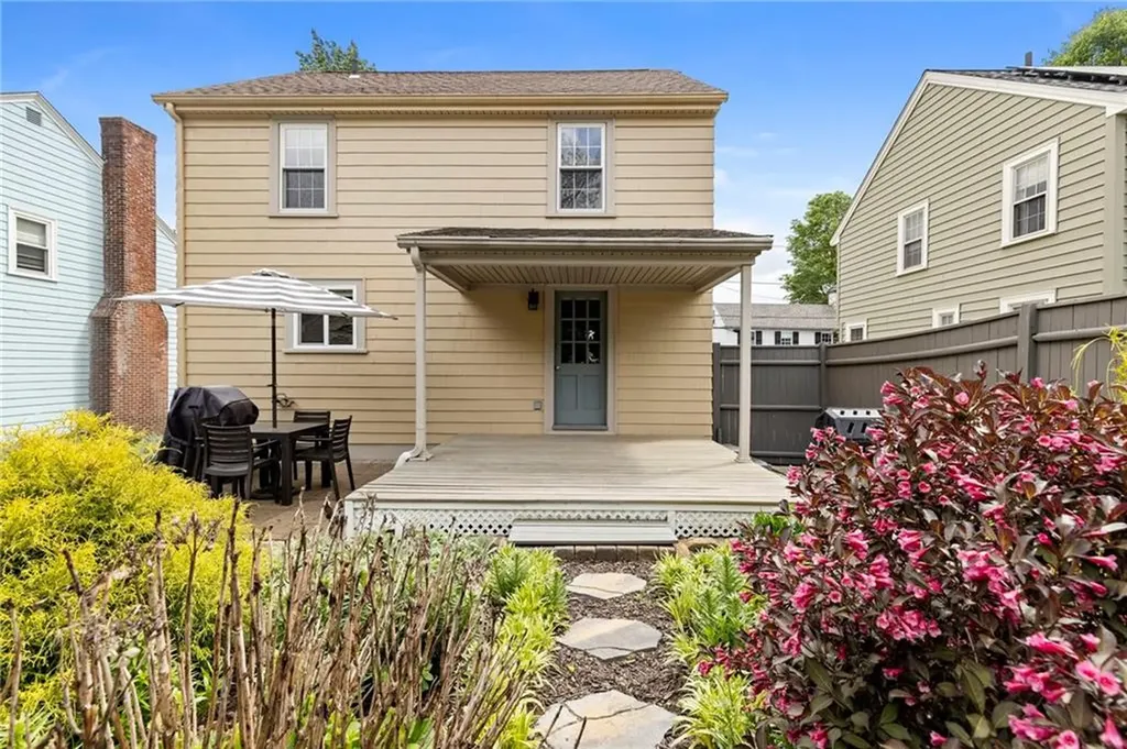 405 Eaton Street Providence RI 02908