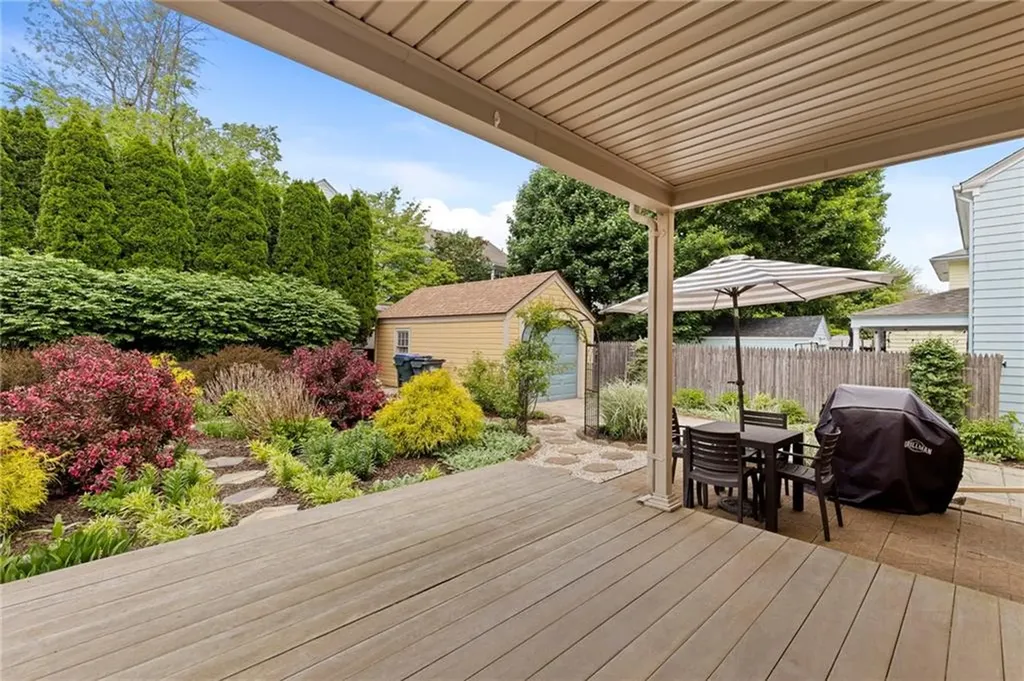 405 Eaton Street Providence RI 02908