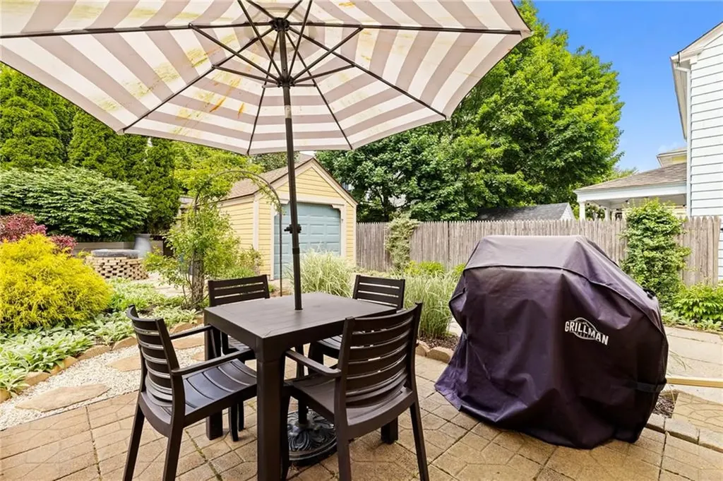 405 Eaton Street Providence RI 02908