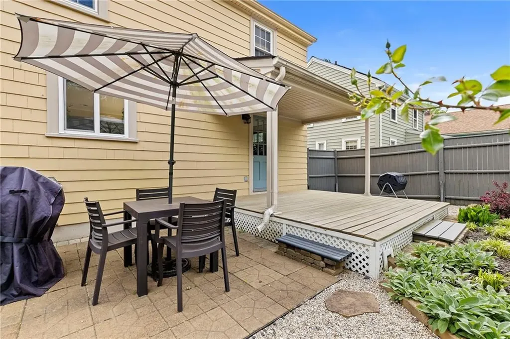 405 Eaton Street Providence RI 02908