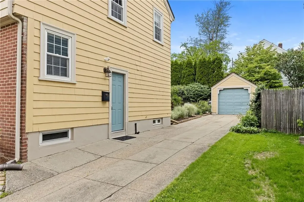 405 Eaton Street Providence RI 02908