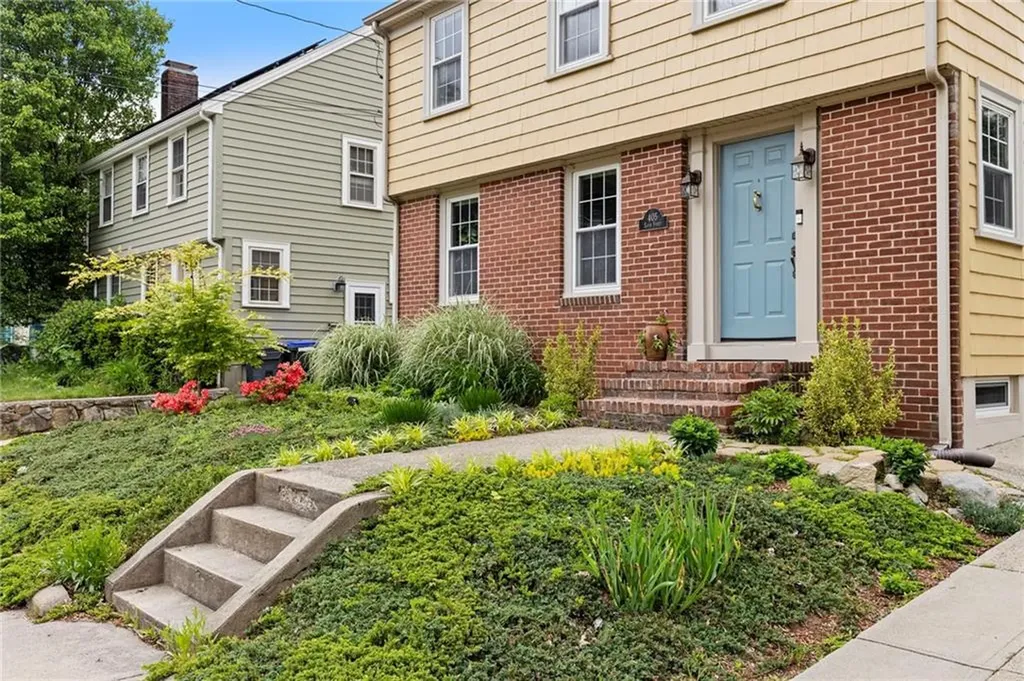 405 Eaton Street Providence RI 02908