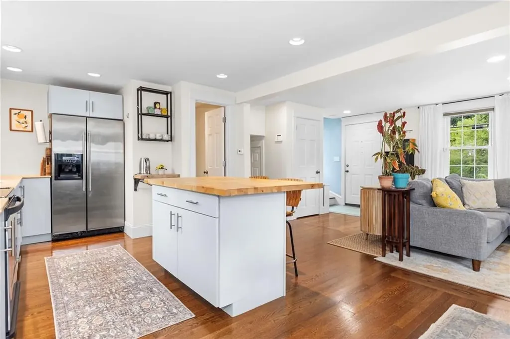 405 Eaton Street Providence RI 02908