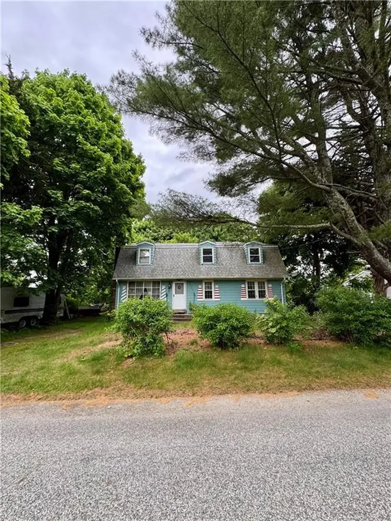 74 Cedar Road Charlestown RI 02813