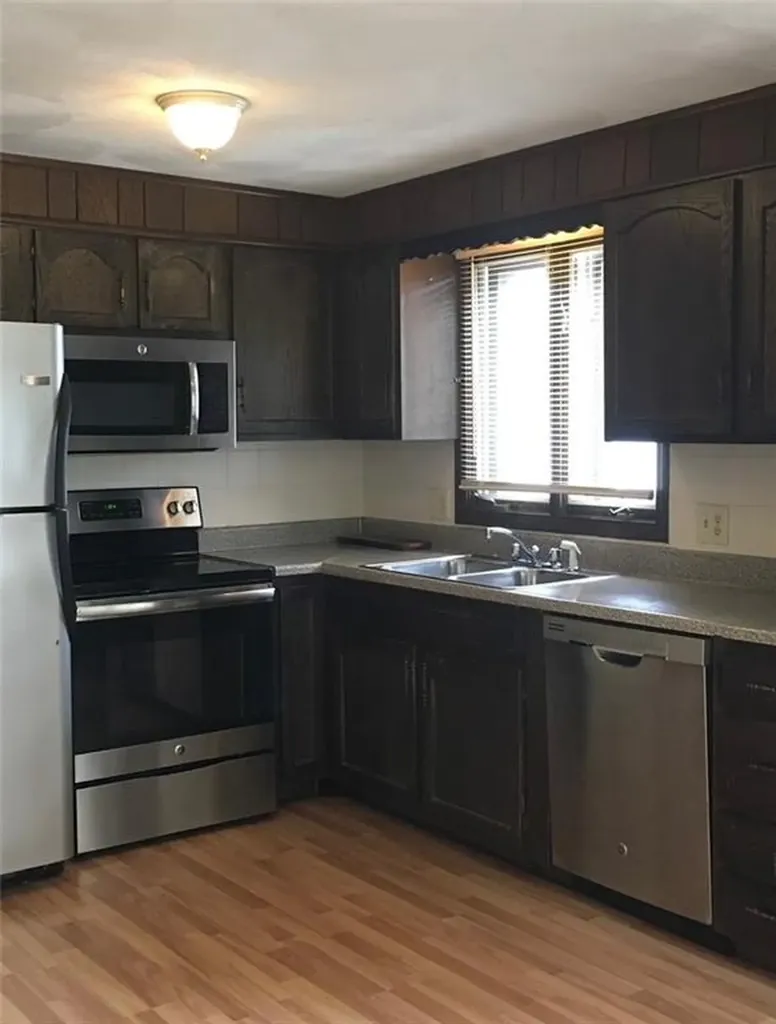 31 Compton Street Providence RI 02908