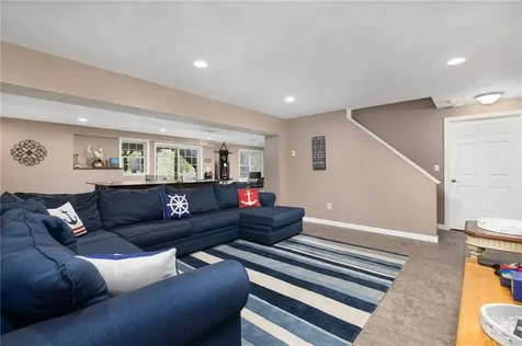 114 Teaberry Drive Tiverton RI 02878