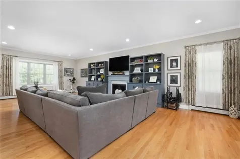 114 Teaberry Drive Tiverton RI 02878