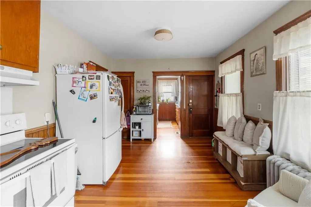 93 Pleasant Street Cranston RI 02910