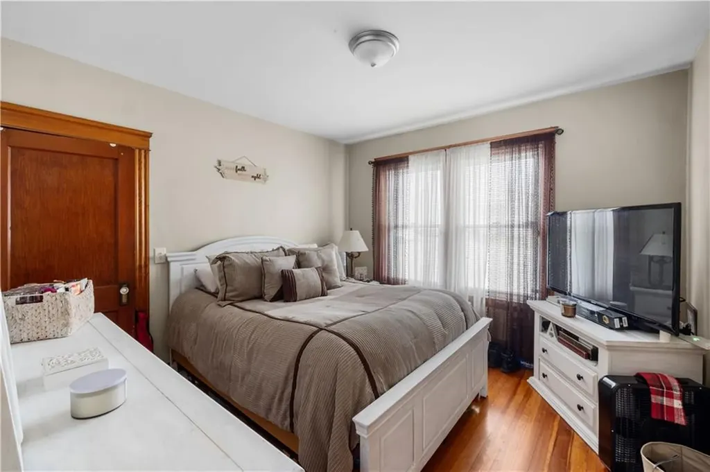 93 Pleasant Street Cranston RI 02910