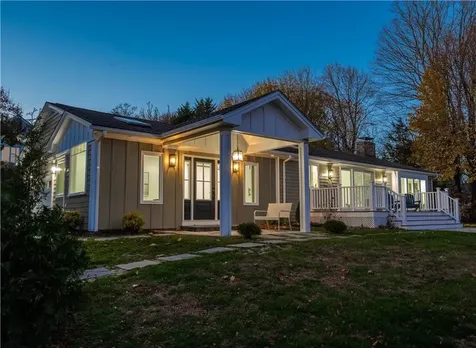 18 Sunset Lane Portsmouth RI 02871