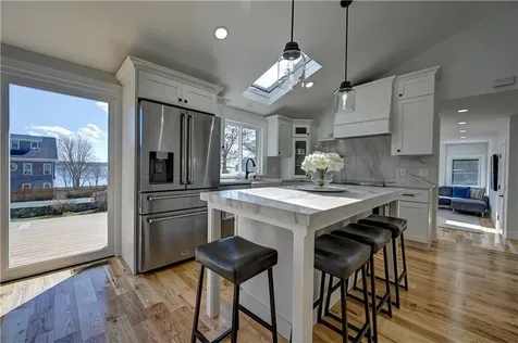 18 Sunset Lane Portsmouth RI 02871