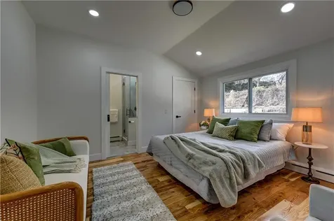 18 Sunset Lane Portsmouth RI 02871